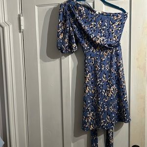 Nine west M size dress one shoulder